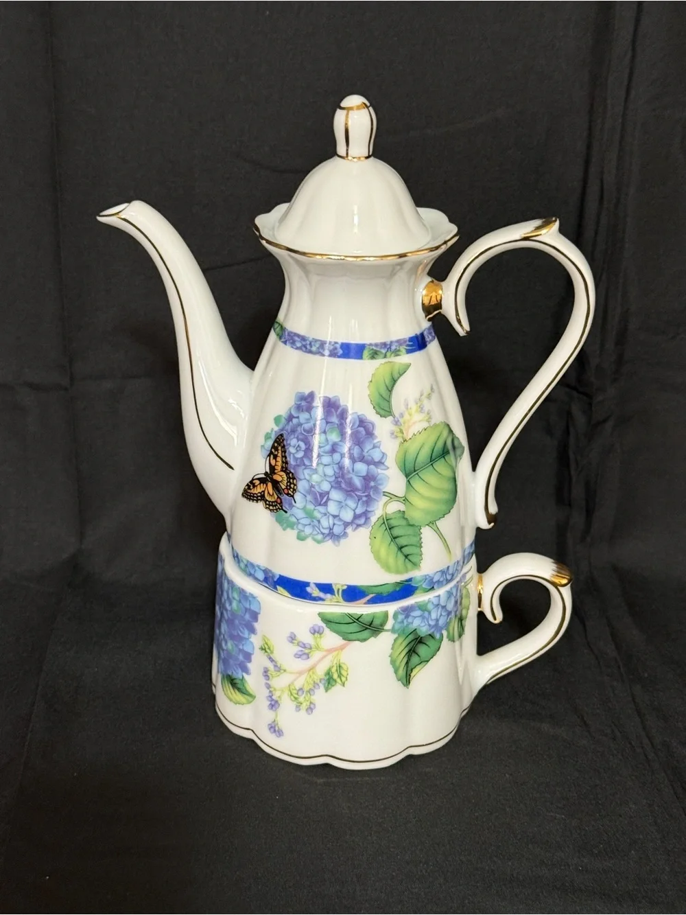 White Porcelain Hydrangea Tea-for-One Set with Gold Trim